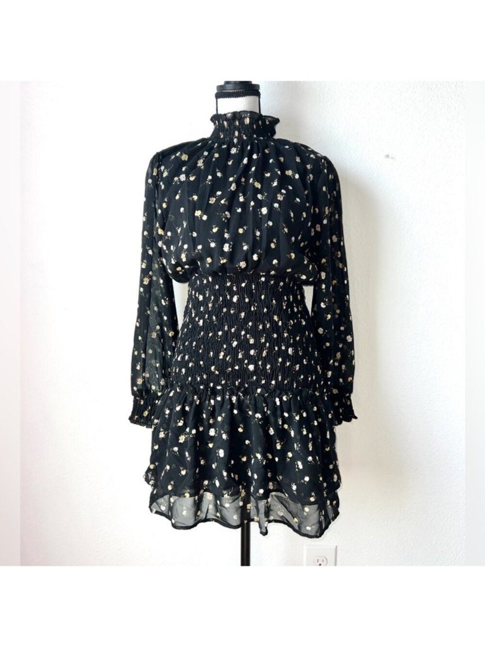 Speed Control New York Dainty Floral Chiffon Smocked Mini Dress Medium